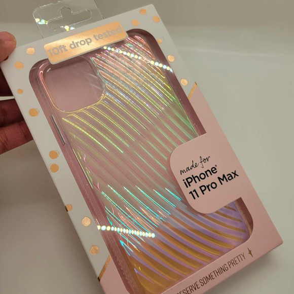 Protective & Pretty iPhone 11 pro max - Picture 4 of 4